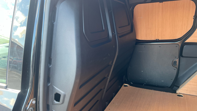 Nissan Townstar L1 Petrol 1.3 Tekna Van